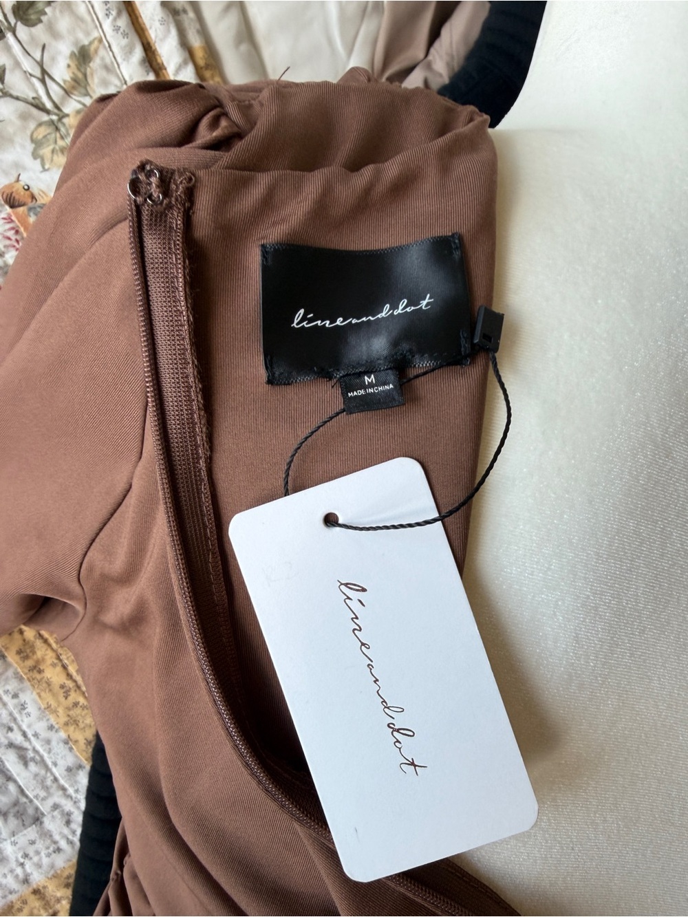 🆕 NWT Line & Dot Good Vibes Bodysuit Chocolate | Size M - Picture 4 of 4